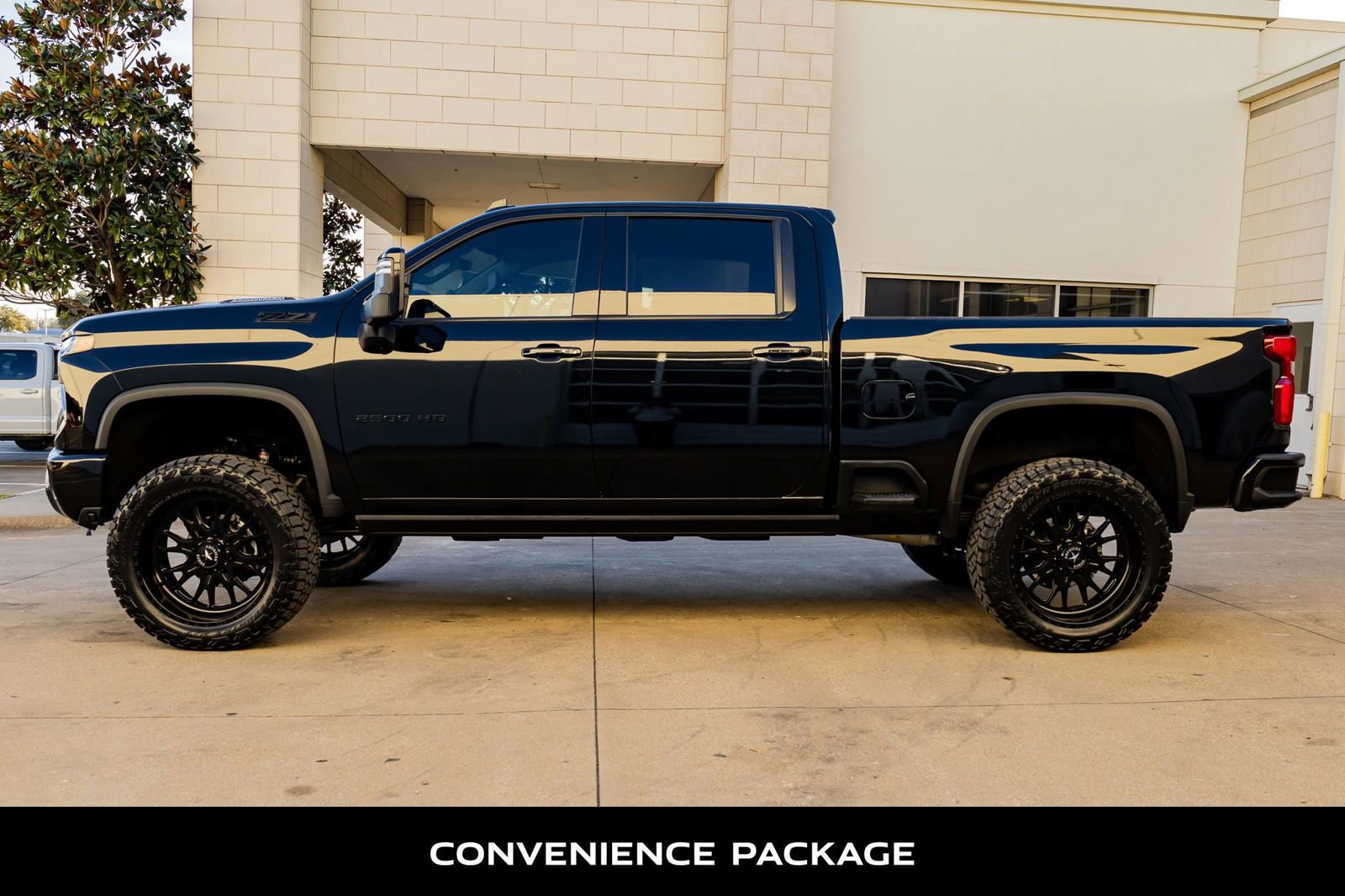 Used 2024 Chevrolet Silverado 2500 LTZ w/ LTZ Plus Package image 6