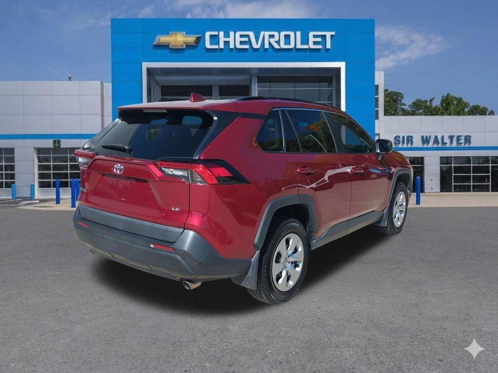 Used 2021 Toyota RAV4 LE image 6