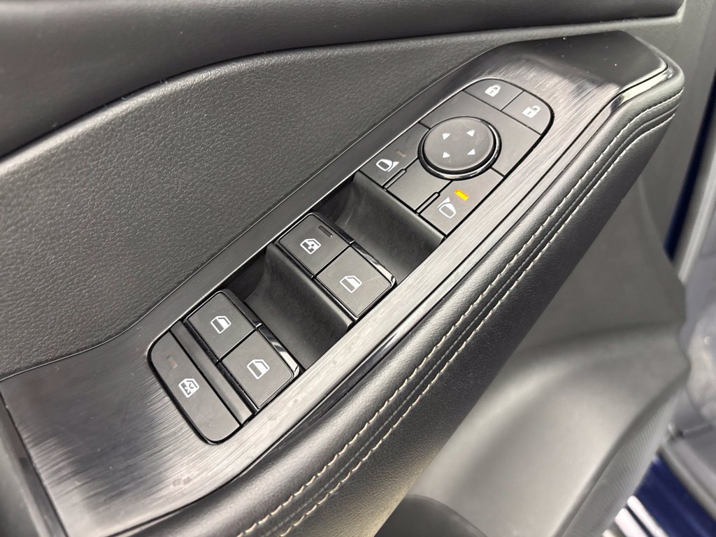 Used 2025 Nissan Rogue SV FWD image 38