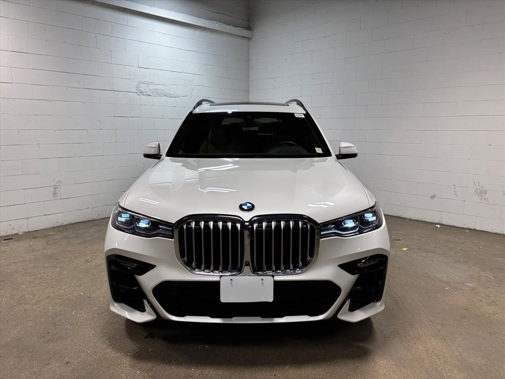 Used 2021 BMW X7 xDrive40i w/ M Sport Package image 3