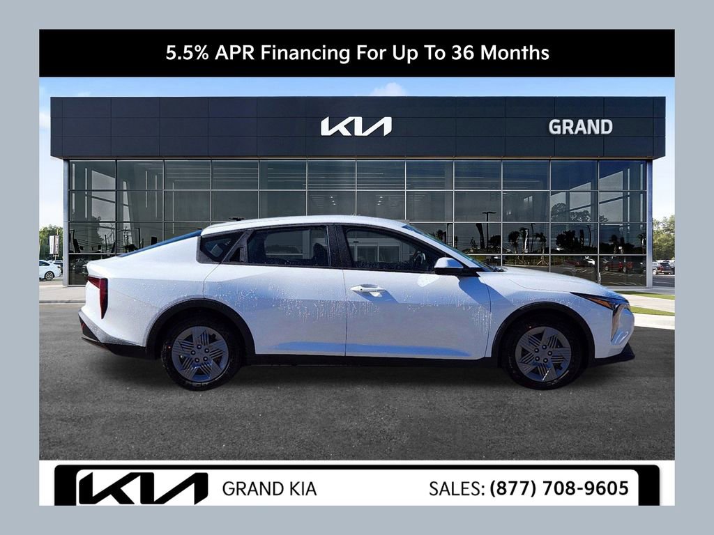 New 2025 Kia K4 LX