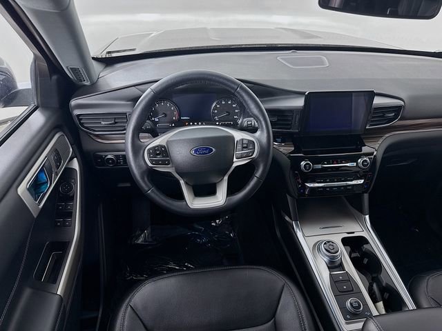 Used 2022 Ford Explorer Limited w/ Equipment Group 301A image 23
