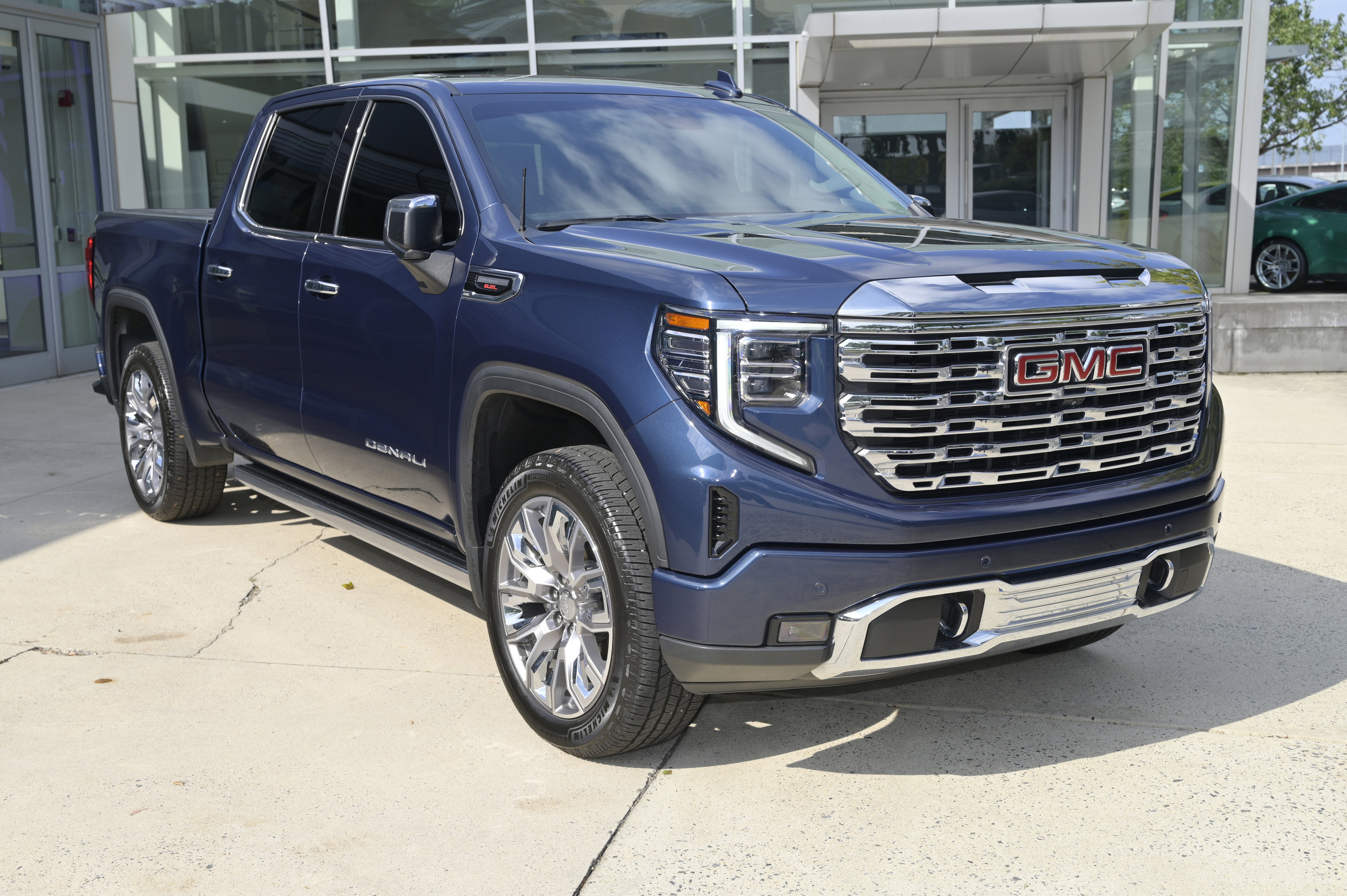Used 2023 GMC Sierra 1500 Denali w/ Denali Reserve Package image 3