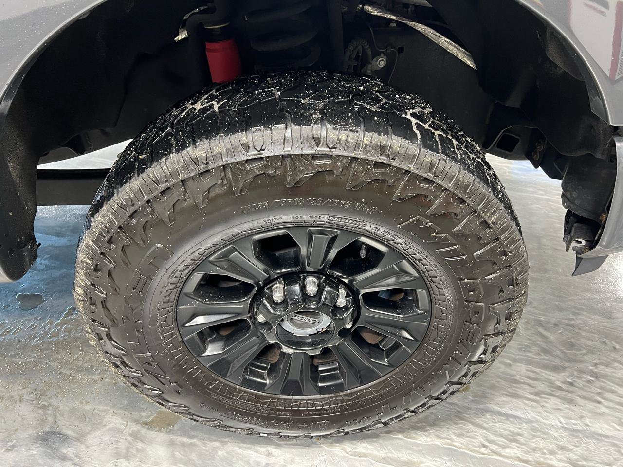 Used 2022 Ford F350 Lariat w/ Tremor Off-Road Package image 11