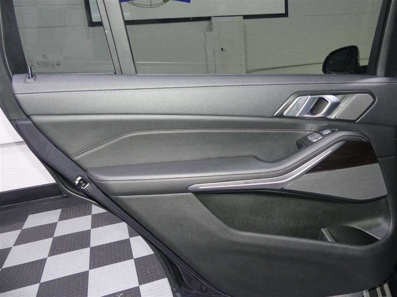 Used 2020 BMW X7 xDrive40i w/ Premium Package image 24