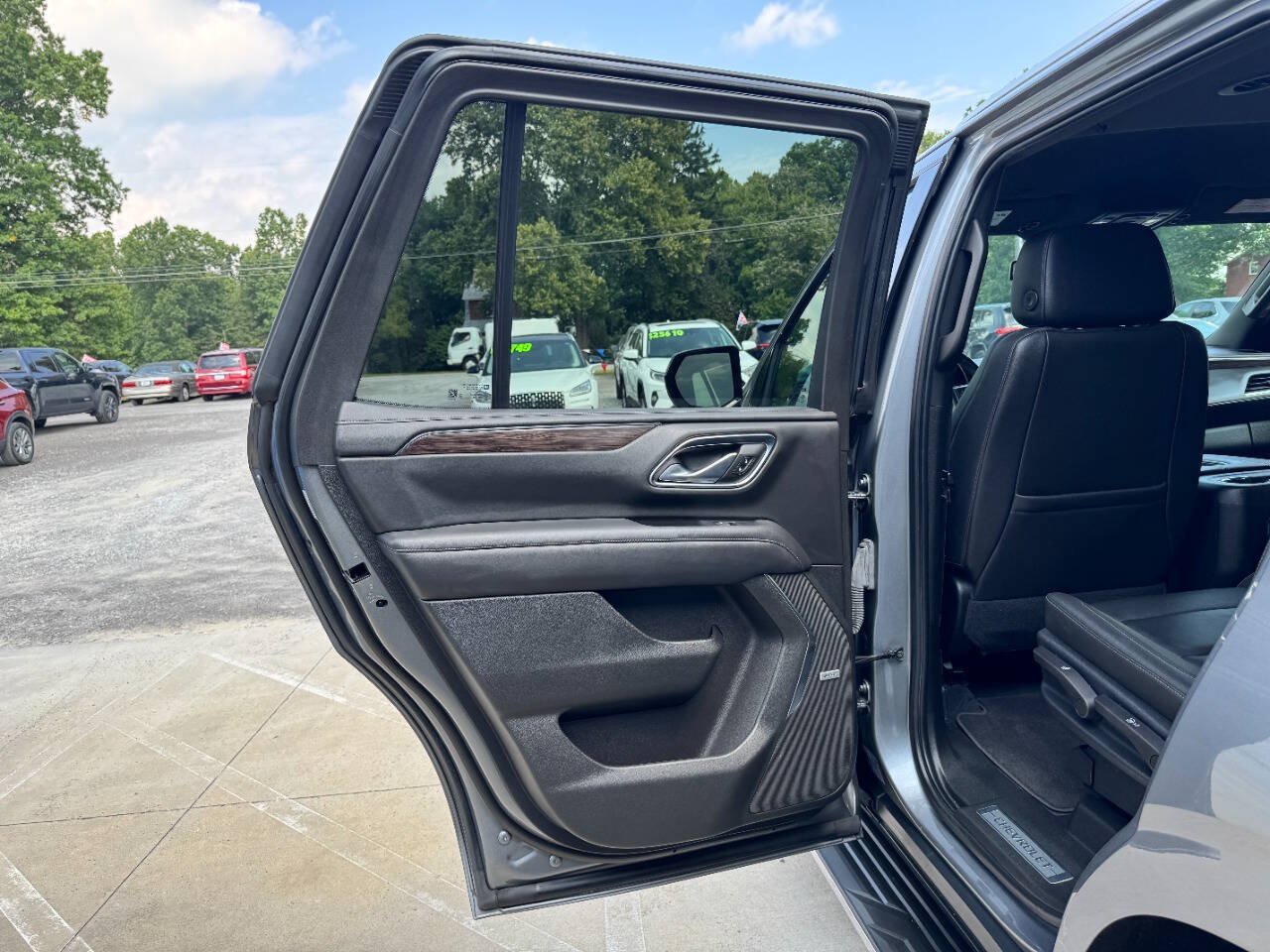 Used 2021 Chevrolet Tahoe LT AWD/4WD image 16