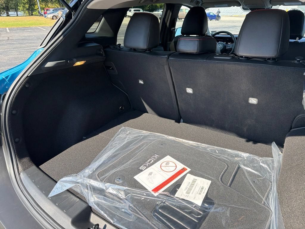 New 2026 Nissan Kicks SR FWD image 7