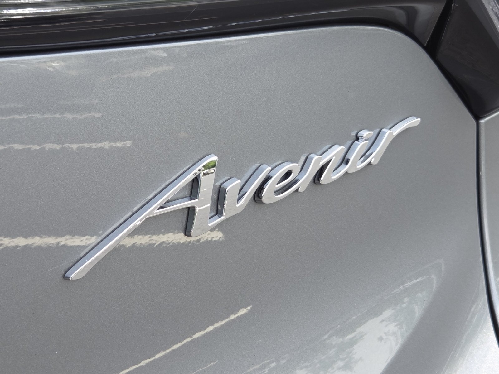 Used 2024 Buick Encore GX Avenir w/ Avenir Technology Package AWD/4WD image 17