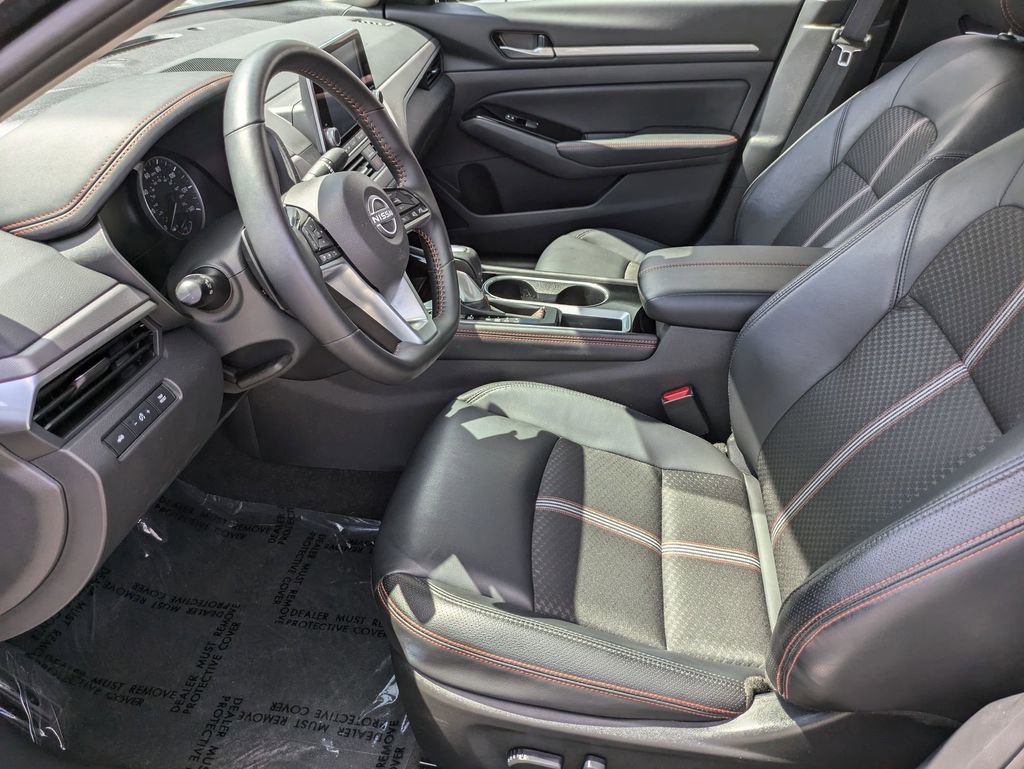 Used 2025 Nissan Altima 2.5 SR image 23