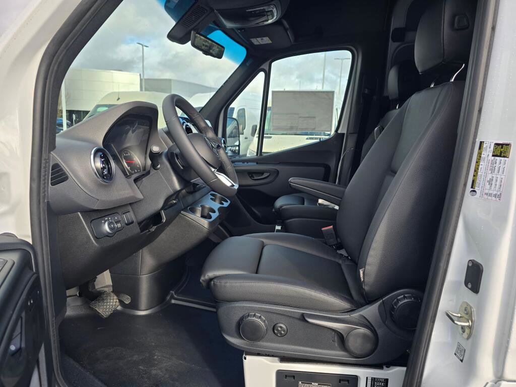 New 2025 Mercedes-Benz Sprinter 2500 image 20