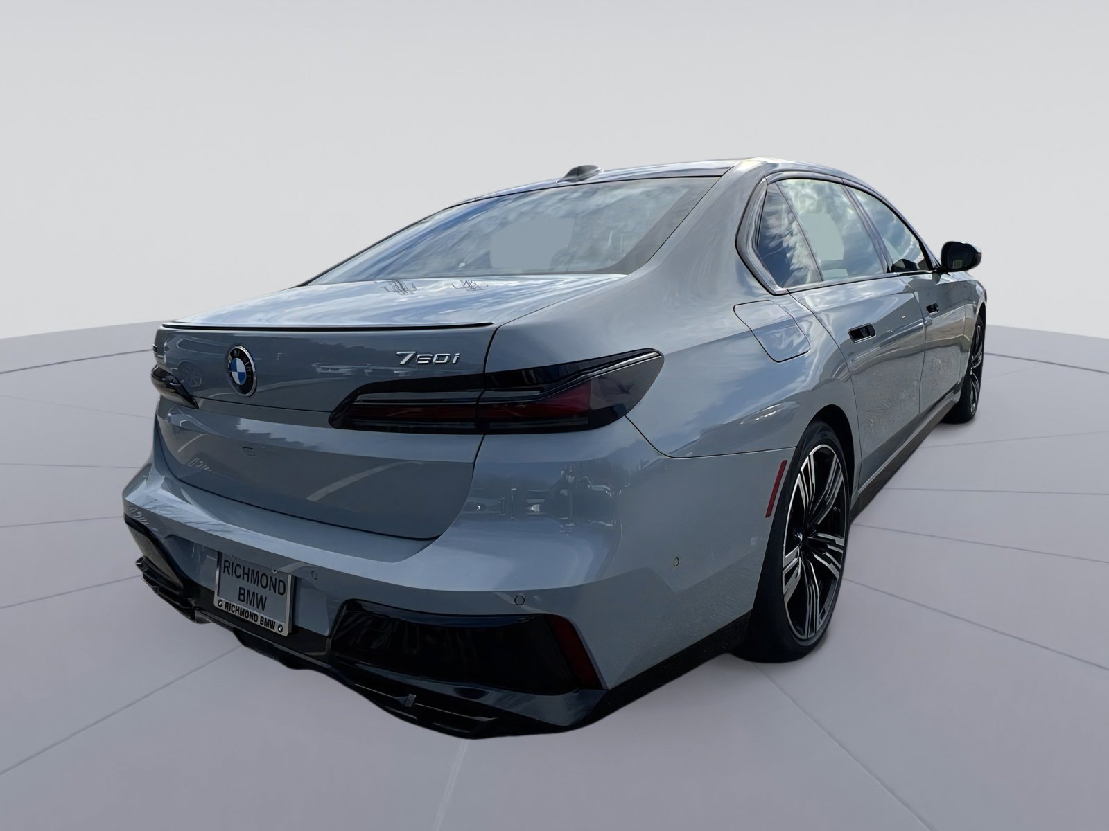 New 2026 BMW 760i xDrive w/ Executive Package image 5