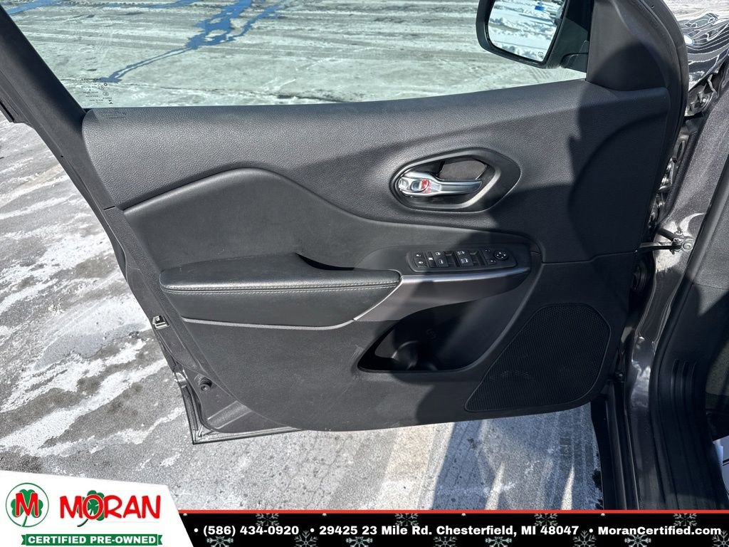 Used 2022 Jeep Cherokee Latitude Lux w/ Sun & Sound Group image 9