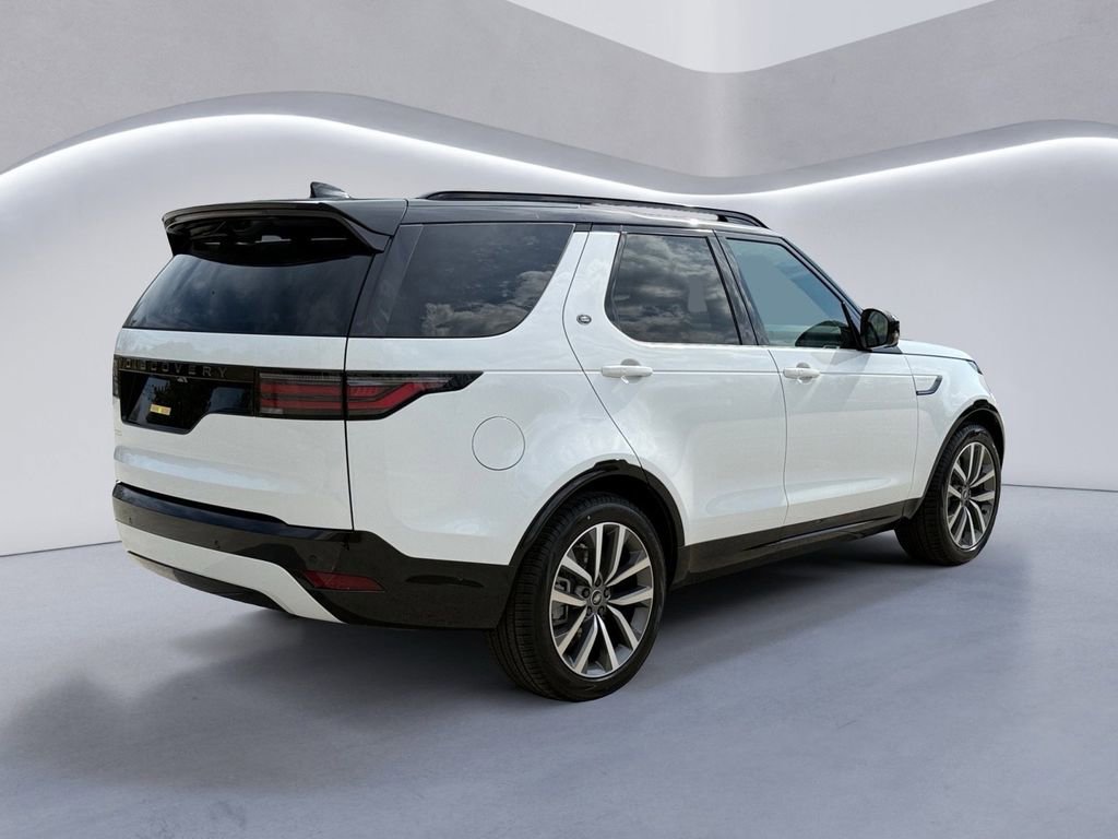 New 2026 Land Rover Discovery Dynamic SE image 5