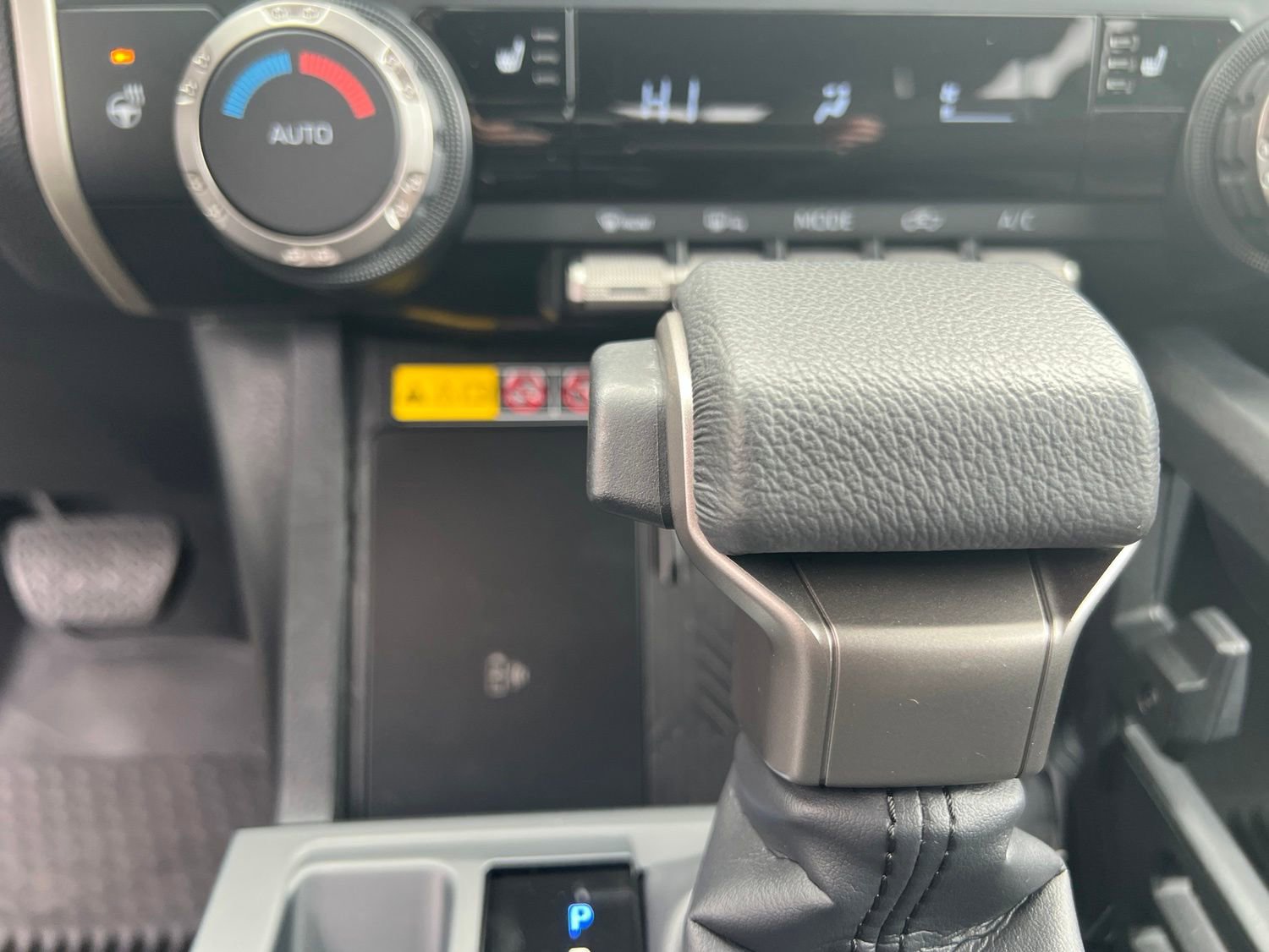 Used 2025 Toyota Tacoma SR5 AWD/4WD image 22