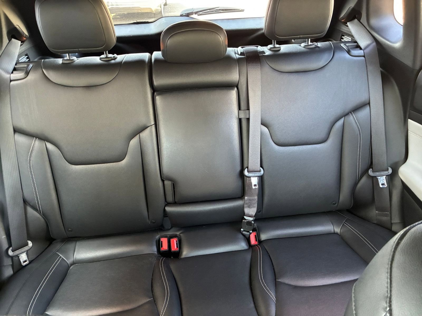 Used 2025 Jeep Compass Limited AWD/4WD image 39