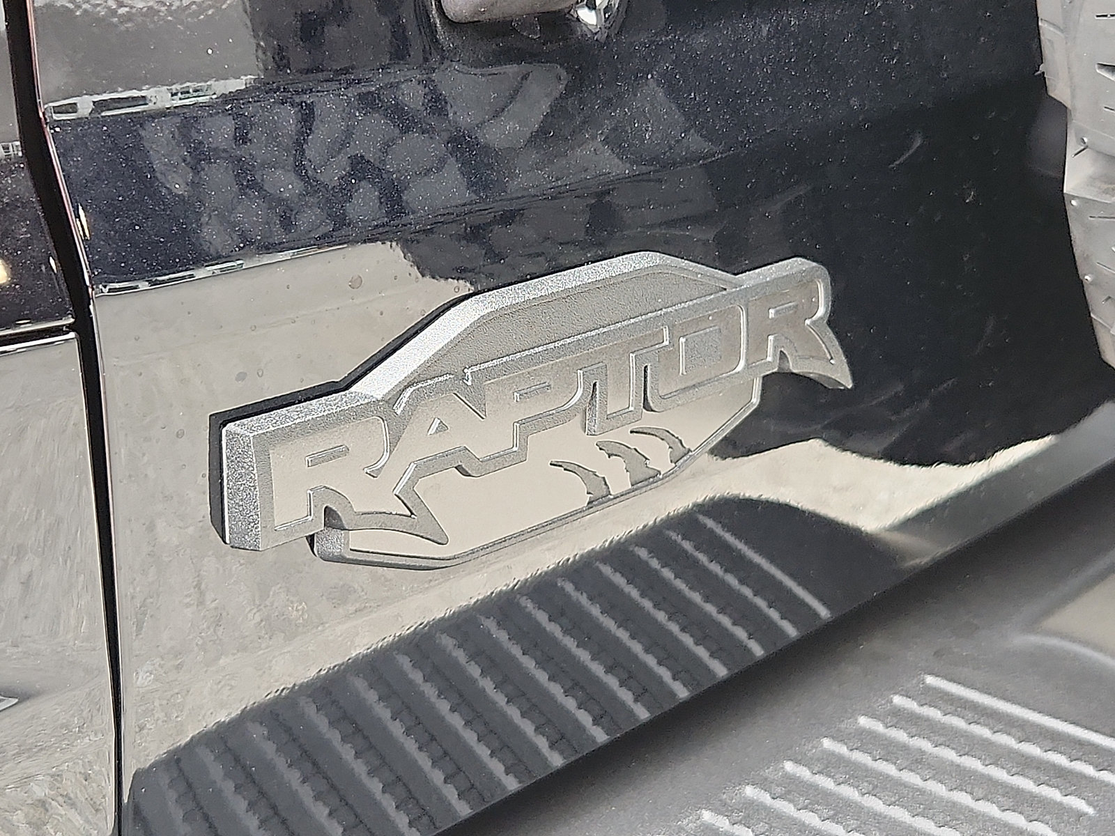 New 2026 Ford Bronco Raptor w/ Interior Carbon Fiber Pack AWD/4WD image 19