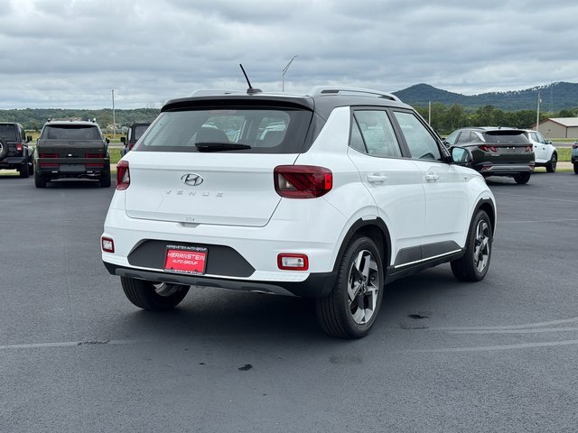 New 2025 Hyundai Venue Limited image 25