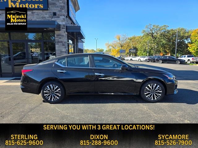 Used 2024 Nissan Altima 2.5 SV image 9