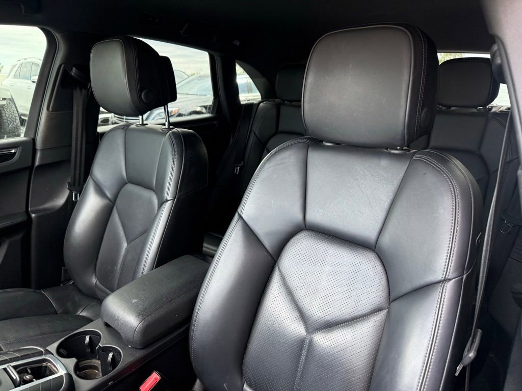Used 2018 Porsche Macan image 3