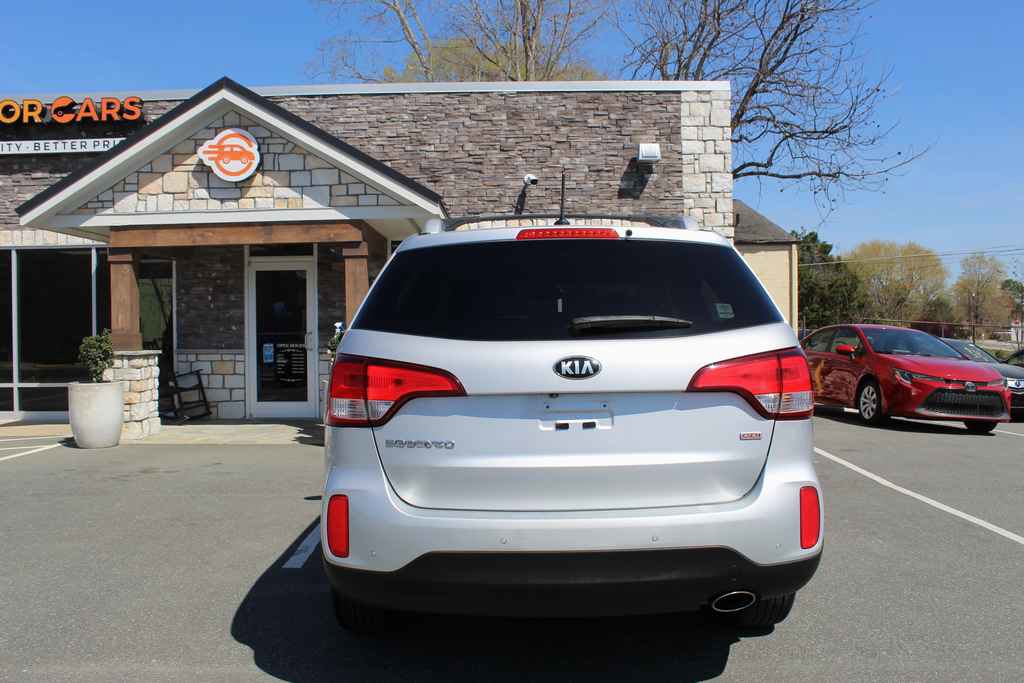 Used 2014 Kia Sorento LX image 6