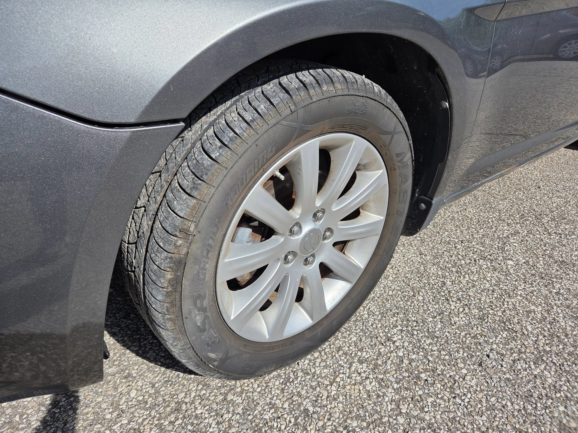 Used 2011 Chrysler 200 Touring FWD image 8