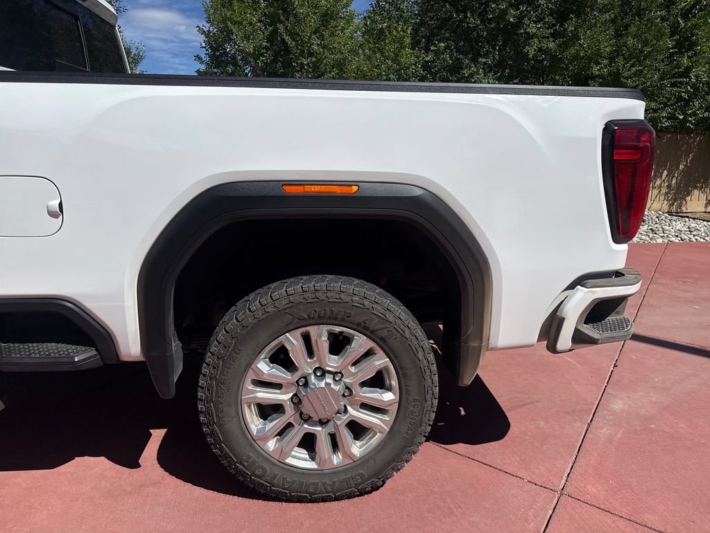Used 2020 GMC Sierra 2500 Denali w/ Denali Ultimate Package AWD/4WD image 34