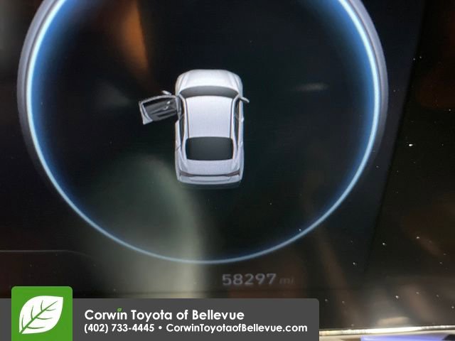 Used 2024 Hyundai Elantra Limited image 16