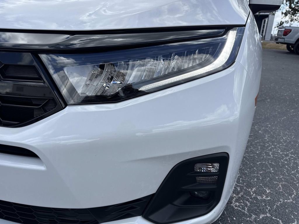 Used 2025 Honda Odyssey Touring image 9