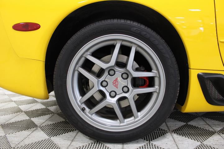 Used 2002 Chevrolet Corvette Z06 w/ Memory Pkg RWD image 30