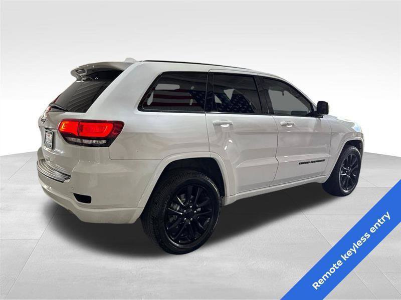 Used 2020 Jeep Grand Cherokee Altitude AWD/4WD image 5