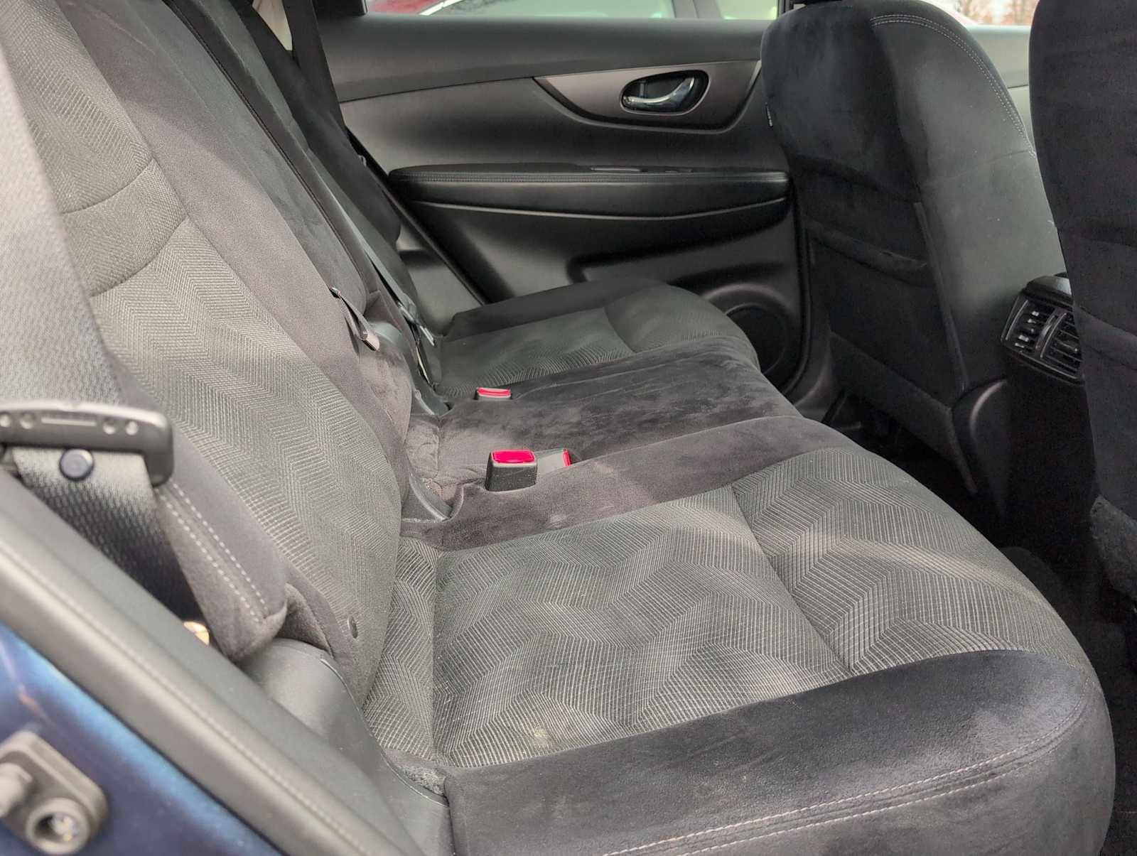 Used 2014 Nissan Rogue S w/ S Family Package image 19