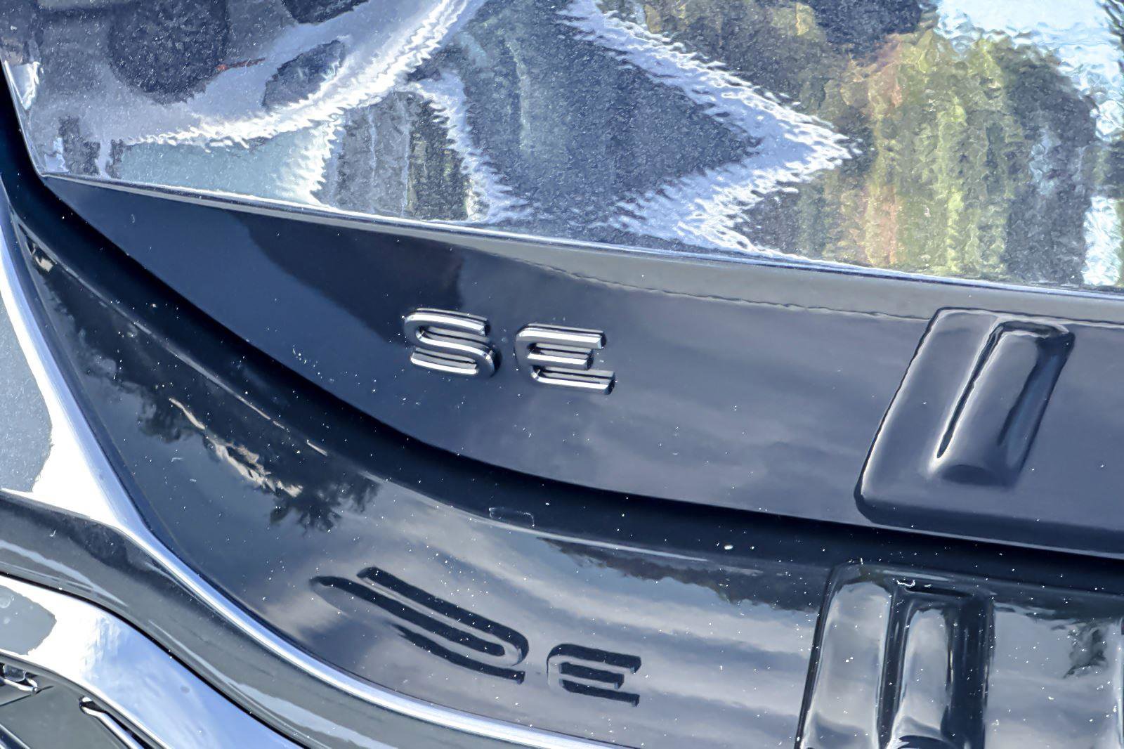 New 2026 Volkswagen Tiguan SE R-Line image 25