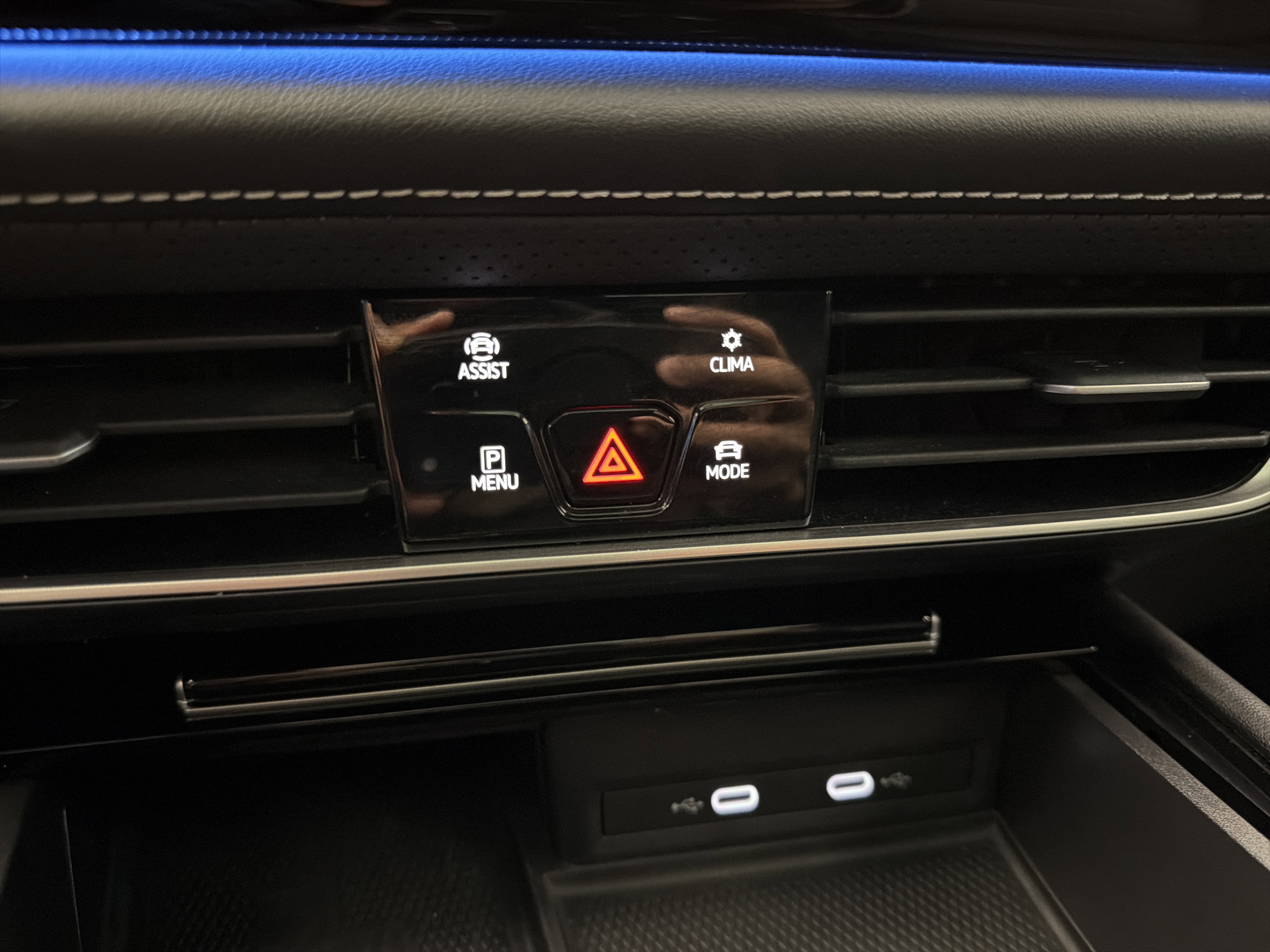 Used 2024 Volkswagen Atlas SEL image 22