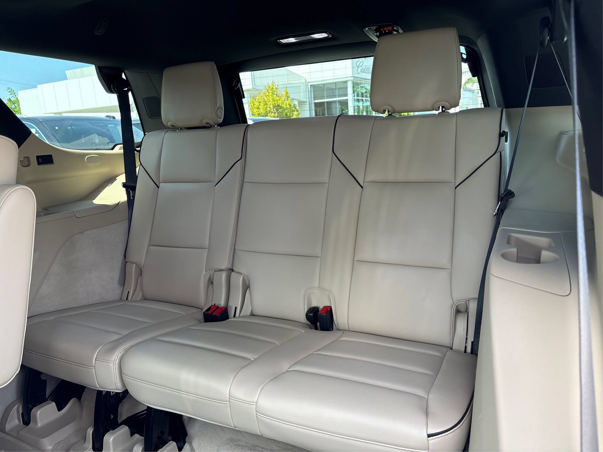 Certified 2024 Cadillac Escalade Premium Luxury AWD/4WD image 13