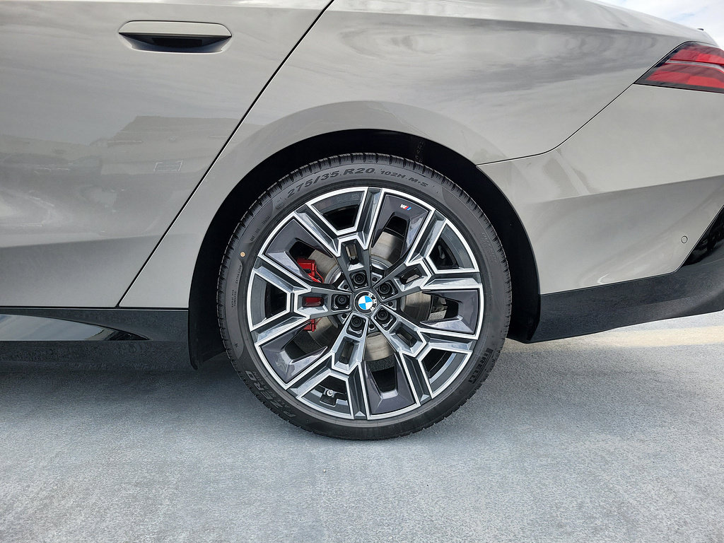 New 2027 BMW i5 M60 w/ M Sport Package RWD image 6