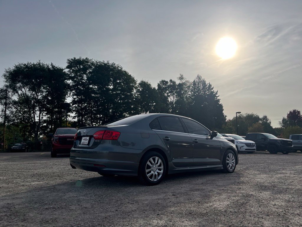 Used 2013 Volkswagen Jetta SE FWD image 5