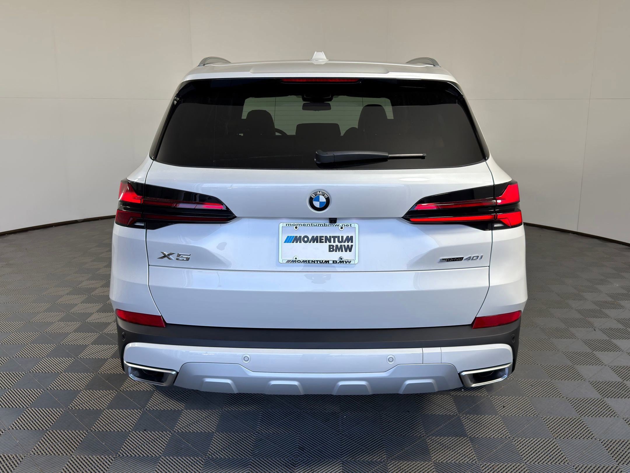 Used 2026 BMW X5 sDrive40i w/ Premium Package RWD image 10