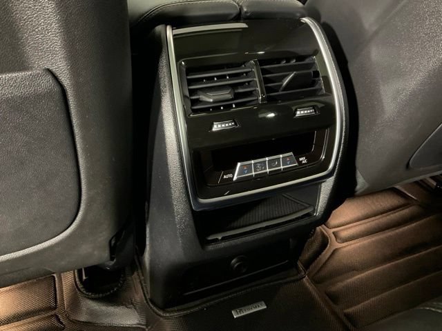 Used 2022 BMW X5 xDrive45e w/ M Sport Package AWD/4WD image 19