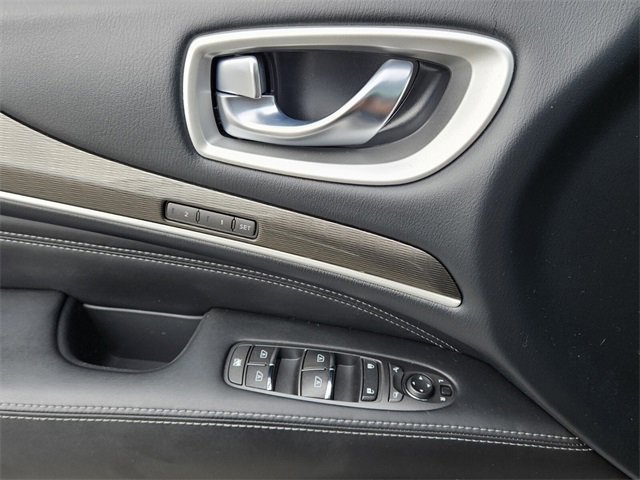 Used 2020 INFINITI QX60 Luxe w/ Essential Package image 31