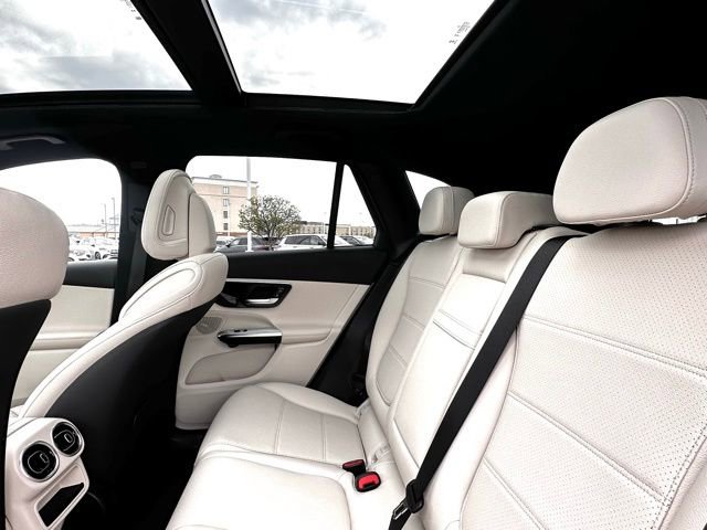 Used 2024 Mercedes-Benz GLC 300 4MATIC image 20