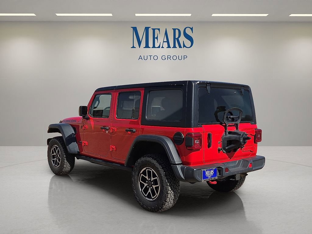 Used 2024 Jeep Wrangler Unlimited Rubicon image 3