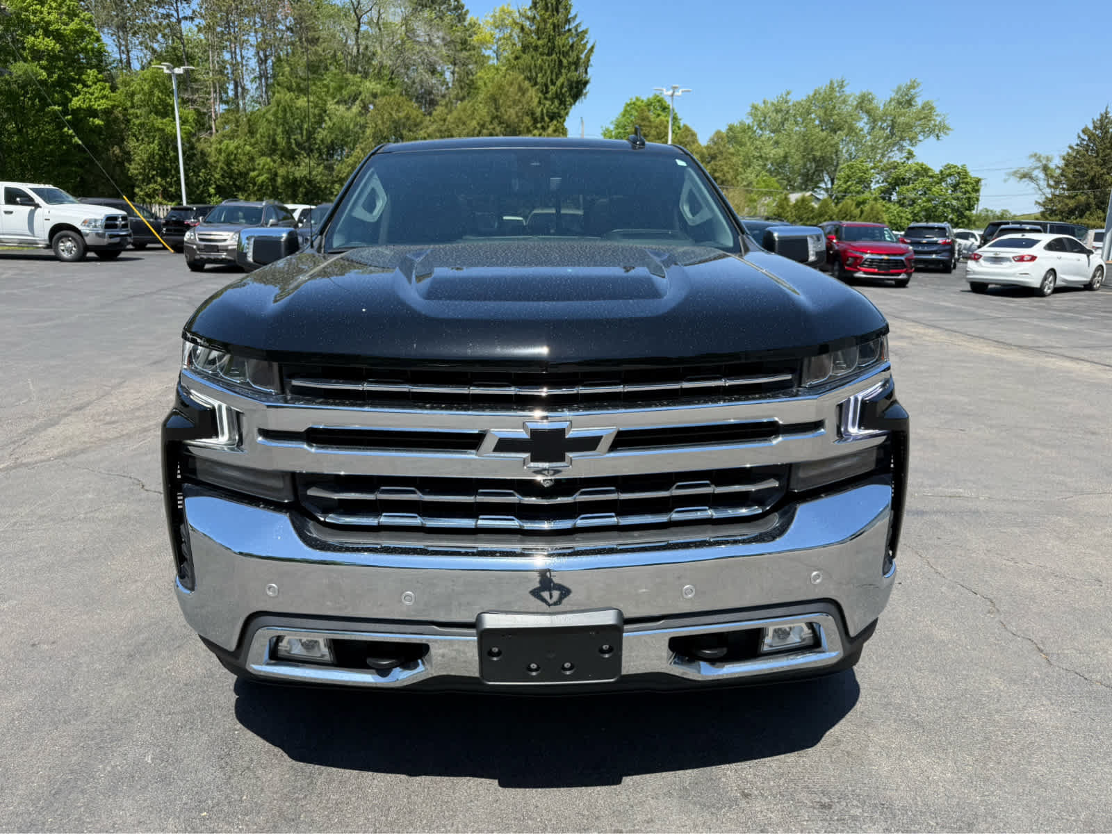 Used 2021 Chevrolet Silverado 1500 LTZ w/ Technology Package AWD/4WD image 8