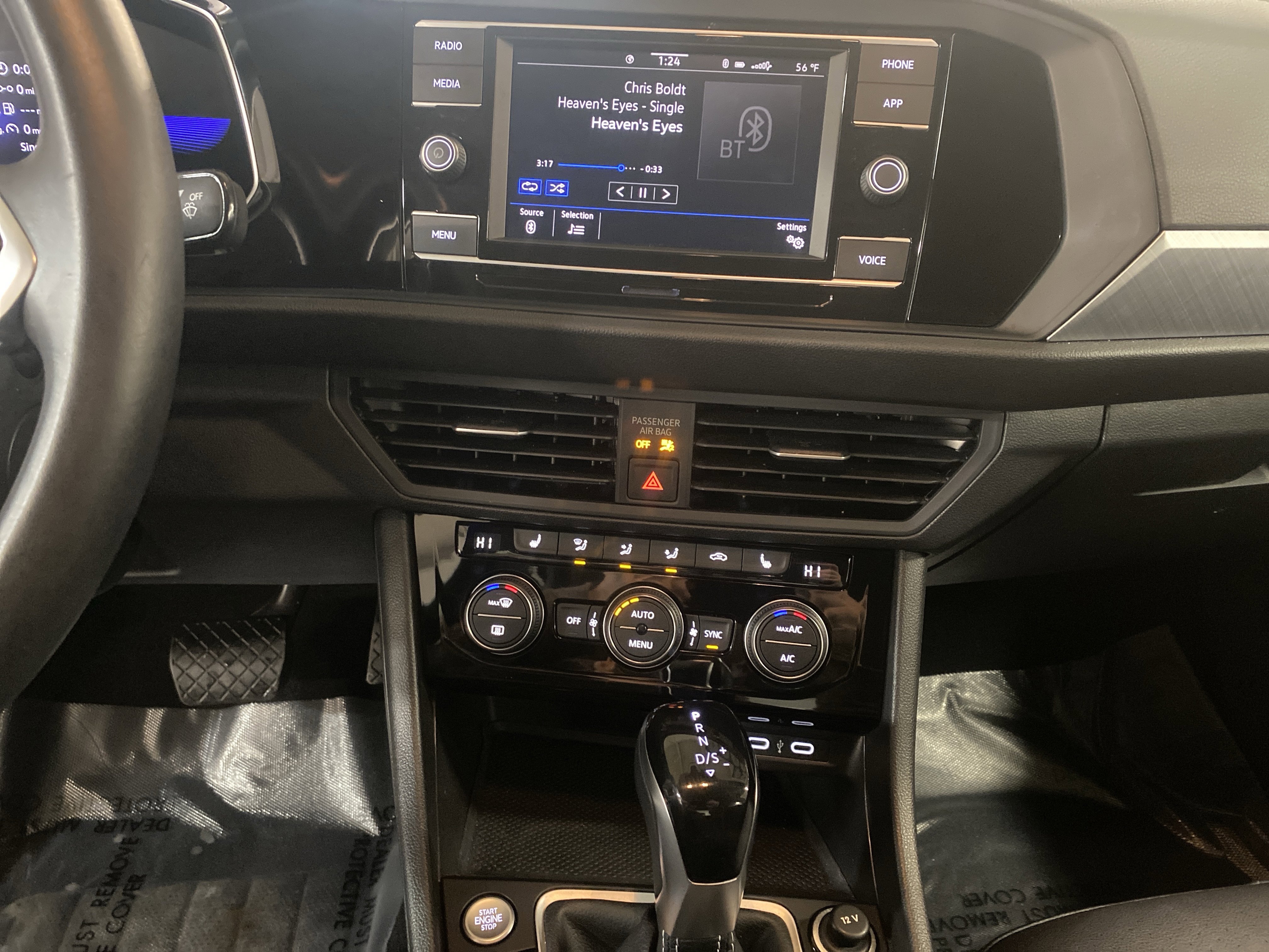 Used 2024 Volkswagen Jetta SE image 22