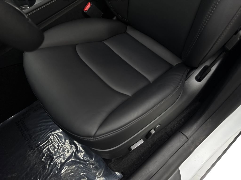 Used 2024 Tesla Model Y Long Range image 28
