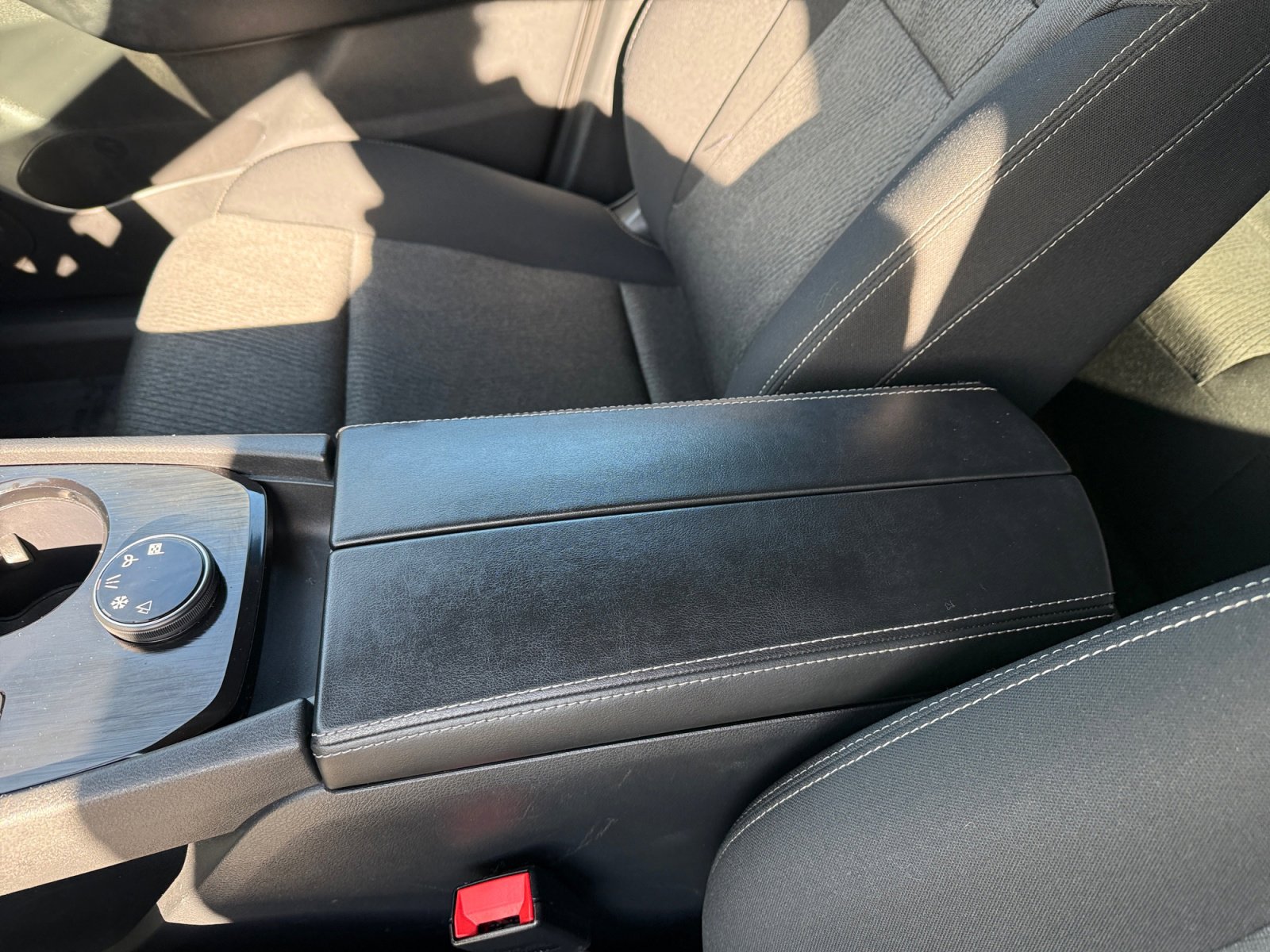 Used 2024 Nissan Rogue SV image 14