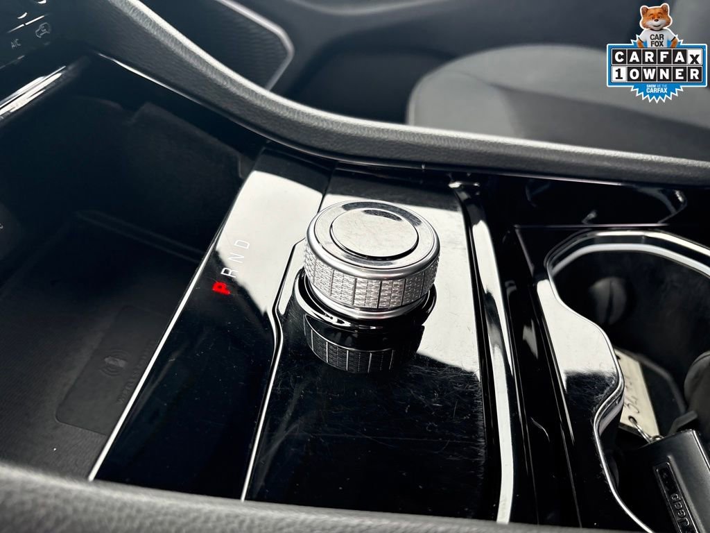 Certified 2022 Jeep Grand Cherokee Laredo w/ Luxury Tech Group I image 23