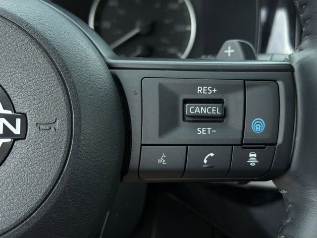 Used 2024 Nissan Pathfinder SV image 31