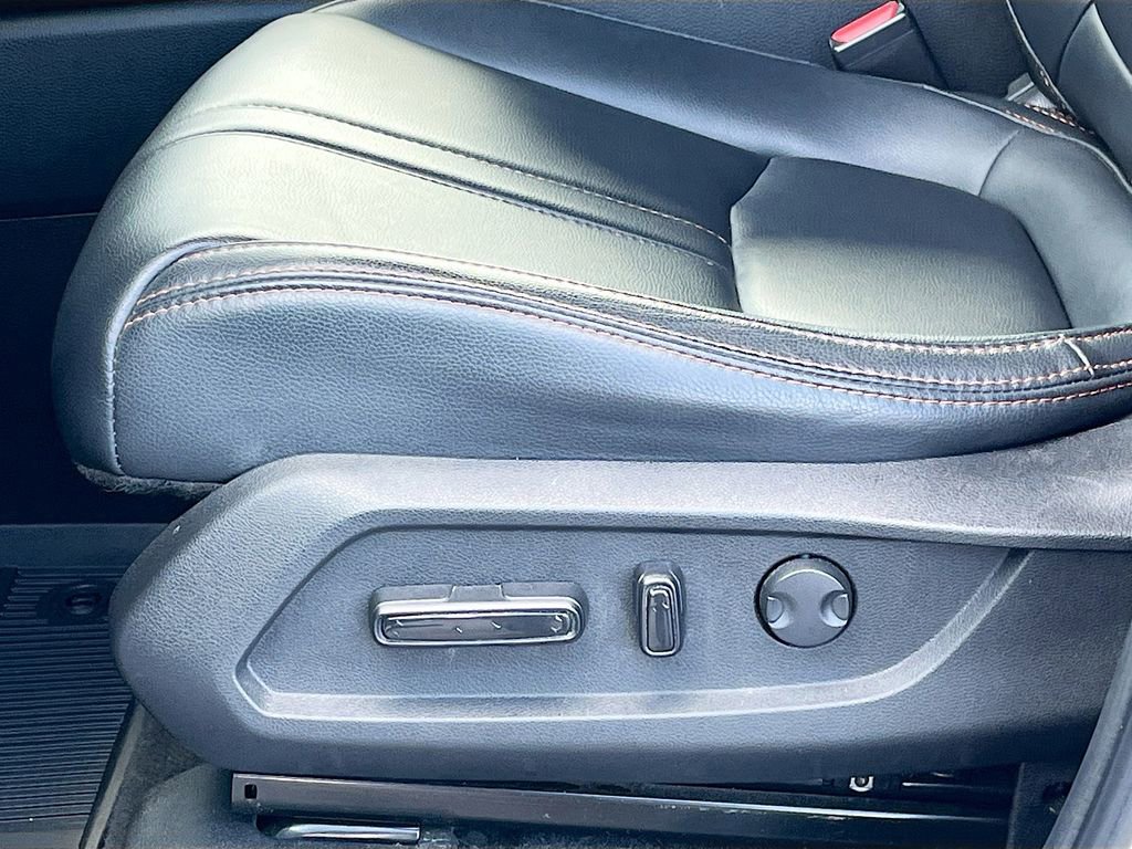 Used 2025 Honda Pilot TrailSport image 18