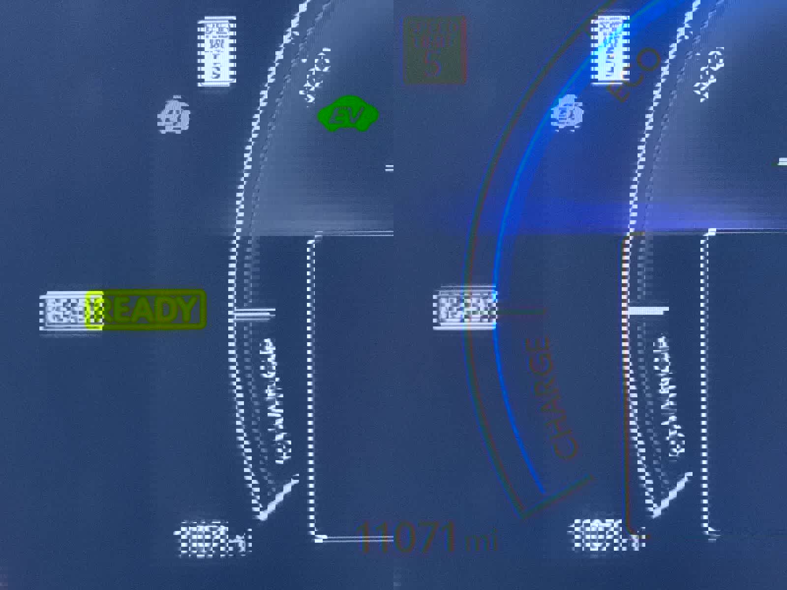 Used 2025 Toyota Camry SE image 33