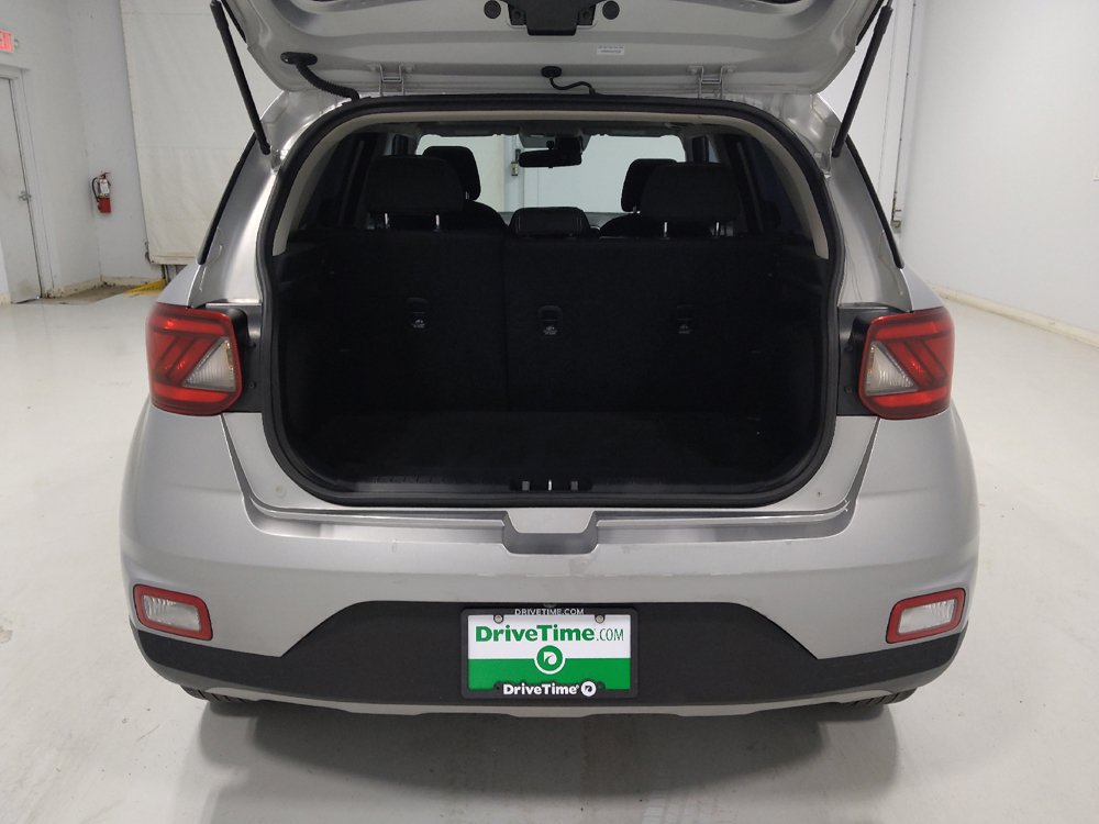 Used 2025 Hyundai Venue SEL FWD image 29